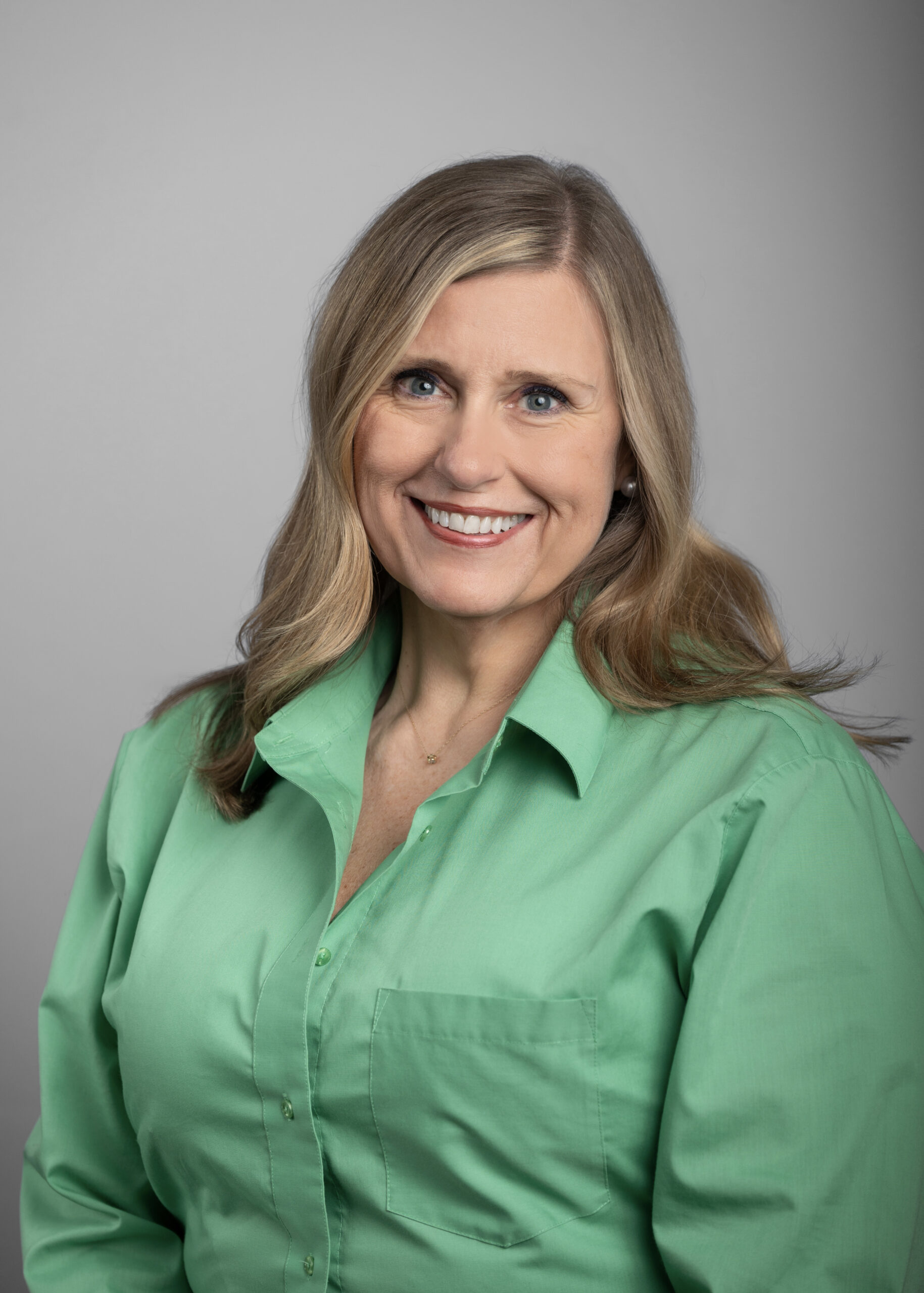 Rebecca Mixson, headshot