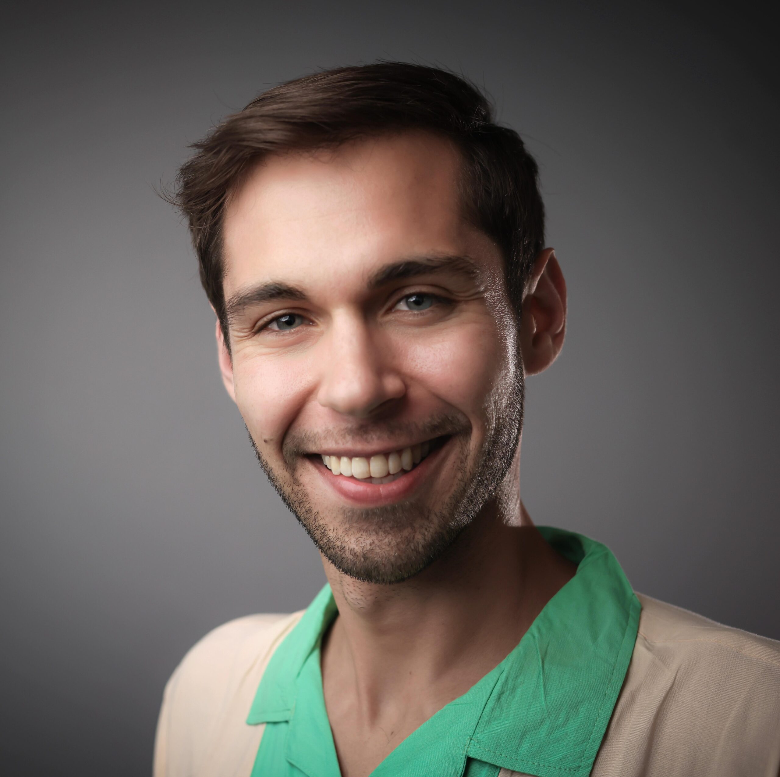 Moses Balian Headshot